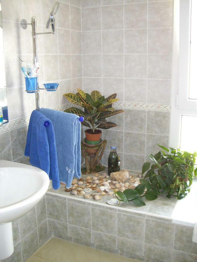 Exclusivo Atico En Primera Linea De Playa Velez Malaga Exterior photo